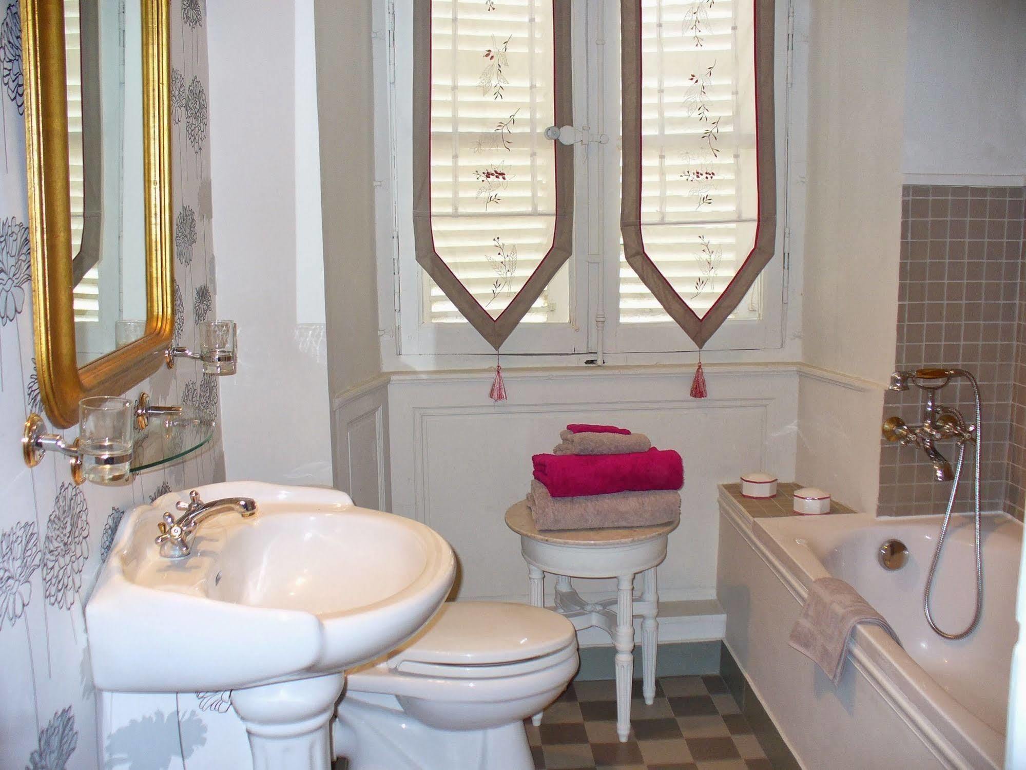 Bed & Breakfast Chateau Des Lutz Daon
