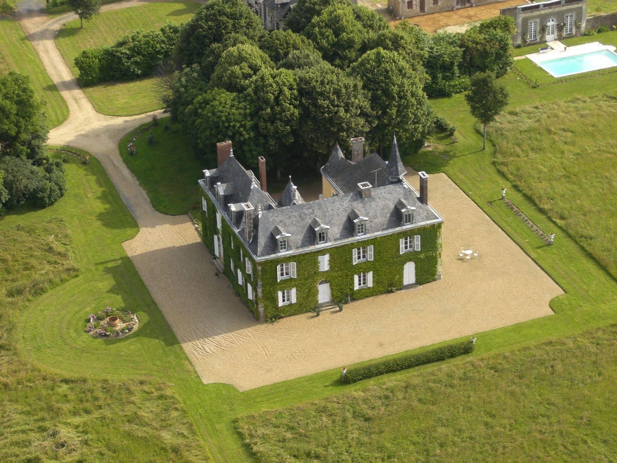 Chateau Des Lutz Daon
