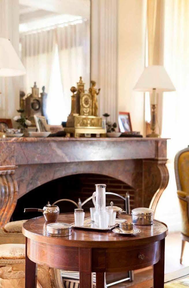 Chateau Des Lutz Bed & Breakfast *